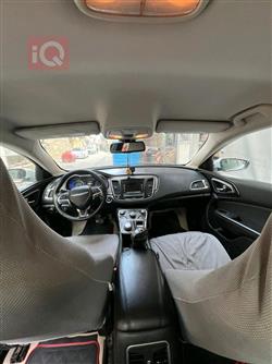 Chrysler 200